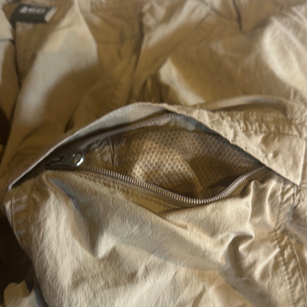 REI Relaxed Tan Cargo Pants with Relaxed Fit multiple pockets adjustable belt - Picture 10 of 14